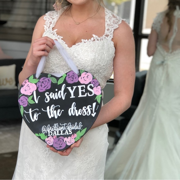 BRAND NEW WEDDING DRESS ✨ - Picture 3 of 7